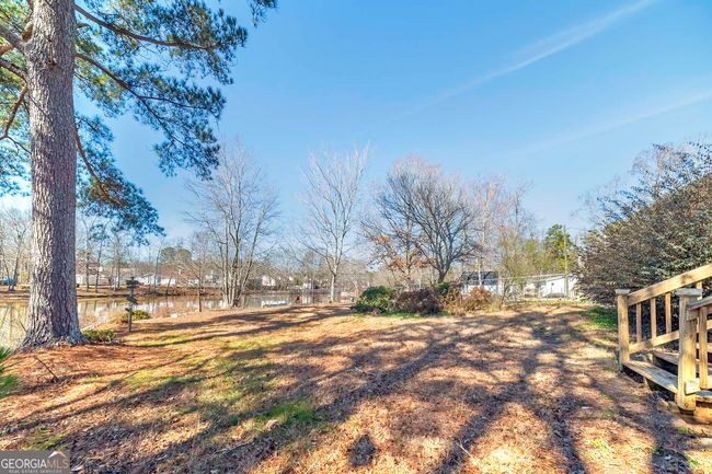 252 Lakeview Dr, House other with 3 bedrooms, 2 bathrooms and 2 parking in Locust Grove GA | Image 32