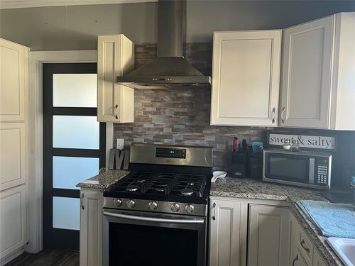 223 7th St, Okemah, OK, 74859-3820 | Card Image