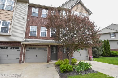2180 Knotty Pine Trl, Howell, MI, 48855-7787 | Card Image