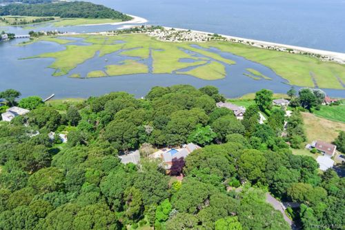 61 Hidden Cove Ct, Southampton, NY, 11968-1521 | Card Image