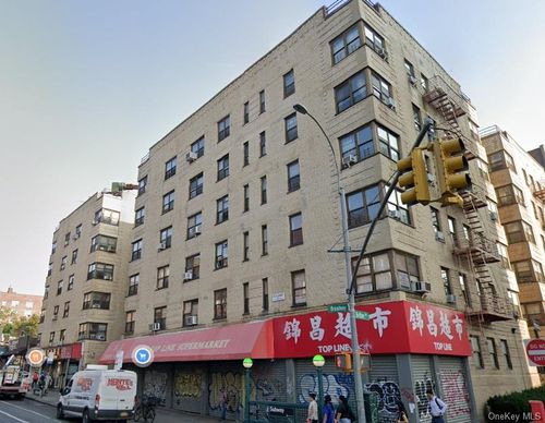 5k-82-01 Britton Ave, Elmhurst, NY, 11373 | Card Image