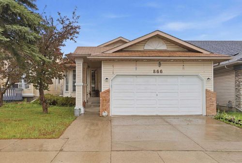 866 Applewood Dr Se, Calgary, AB, T2A7R6 | Card Image