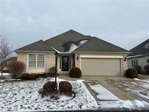 8047 Laurel Park Lane, Clarence, NY, 14051 | Card Image