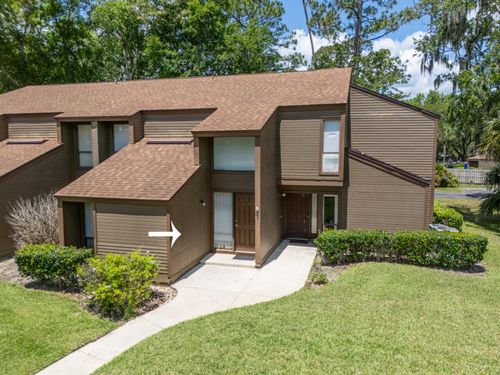 18-18 Salisbury Ct, PALM COAST, FL, 32137-8885 | Card Image