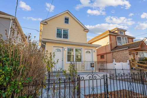 11034 214th St, Queens Village, NY, 11429-1917 | Card Image