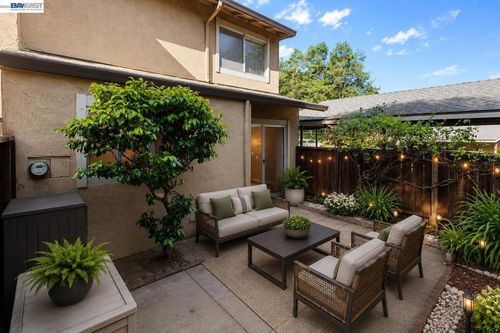 1223 Marionola Way, Pinole, CA, 94564-2104 | Card Image