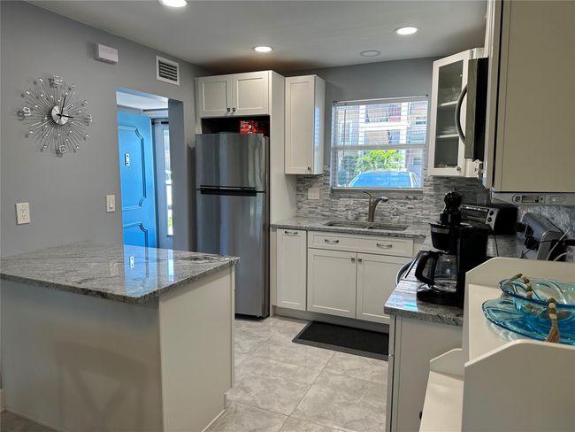 Kitchen | Image 10