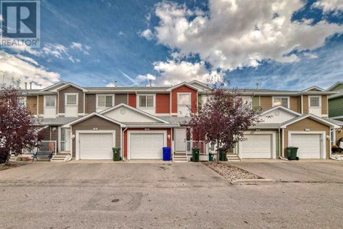 1204-800 Yankee Valley Blvd Se, Airdrie, AB, T4A2L2 | Card Image