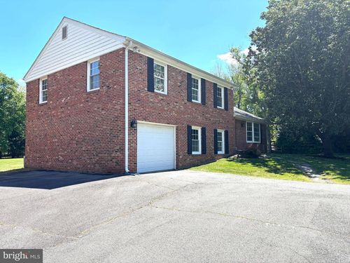 703 Kentland Dr, GREAT FALLS, VA, 22066-1017 | Card Image