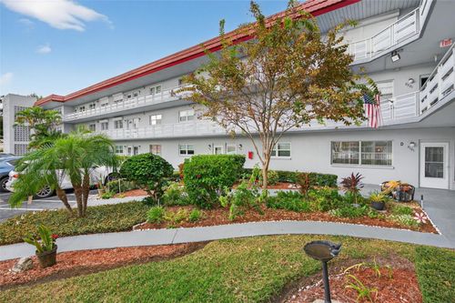 unit-d101-5660 80th St N, Saint Petersburg, FL, 33709-5814 | Card Image