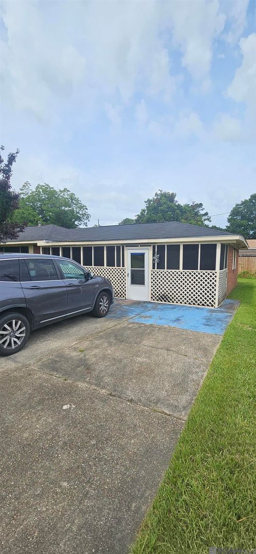 7264 Hanks Dr, Baton Rouge, LA, 70812-3701 | Card Image