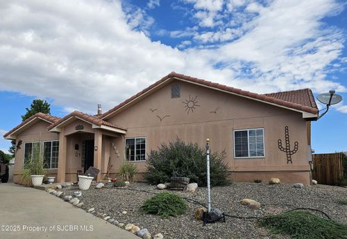 3400 Majesta Pl, Farmington, NM, 87402-4683 | Card Image