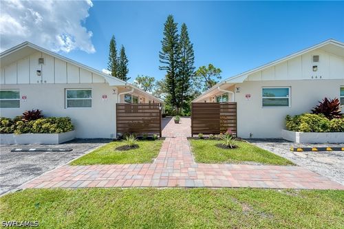 668 97th Ave N, NAPLES, FL, 34108-2203 | Card Image