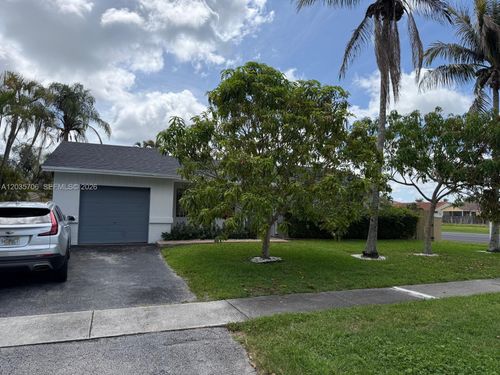 9764 Saddlebrook Dr, Boca Raton, FL, 33496-1809 | Card Image