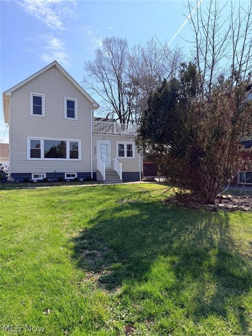 6227 Ridge Rd, Parma, OH, 44129-4426 | Card Image