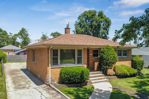 205 W 29th St, South Chicago Heights, IL, 60411-4757 | Card Image