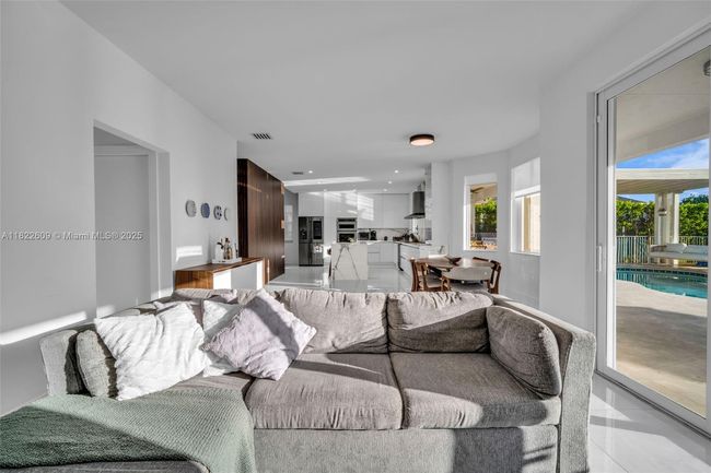 942 Lavender Cir, House other with 4 bedrooms, 3 bathrooms and null parking in Weston FL | Image 30