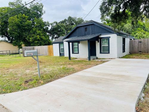 506 N Hackberry St, Sweeny, TX, 77480-2526 | Card Image