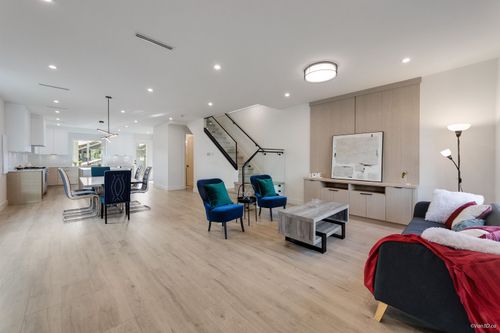 1-7893 2nd St, Burnaby, BC, V3N0K2 | Card Image