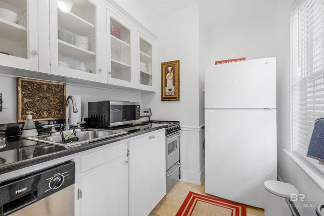 Kitchen | Image 10