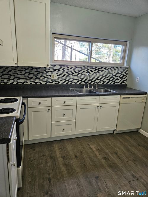 150-150 Sheraton Ln, Norwich, CT, 06360-6447 | Card Image