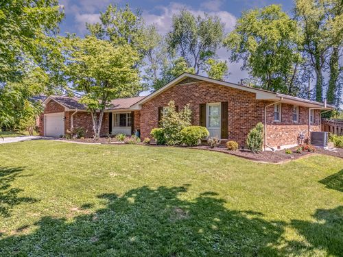 733 Malabu Dr, Lexington, KY, 40502-3338 | Card Image