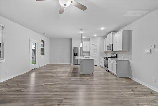 9714 Grooveburr Ct, House other with 4 bedrooms, 3 bathrooms and 2 parking in Conroe TX | Image 8