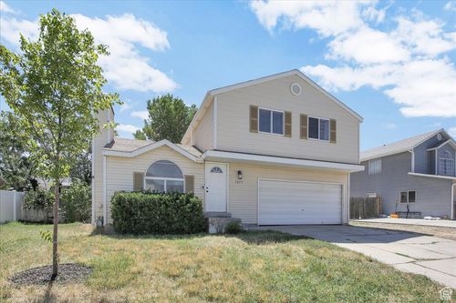7873 Brittain Dr, Magna, UT, 84044-3231 | Card Image