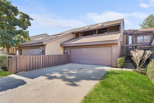 714 Oakwood Trl, Fort Worth, TX, 76112-1608 | Card Image