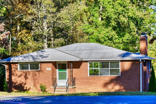 324 Mayflower Dr, Knoxville, TN, 37920-5884 | Card Image