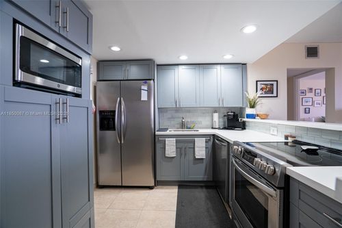 1008-500 Three Islands Blvd, Hallandale Beach, FL, 33009-2841 | Card Image