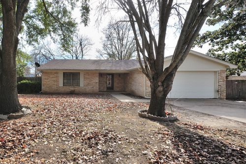 1209 Kay Dr, Weatherford, TX, 76086-6009 | Card Image
