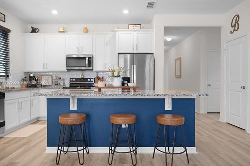 1780 Wilson Prairie Cir, GROVELAND, FL, 34736-3686 | Card Image