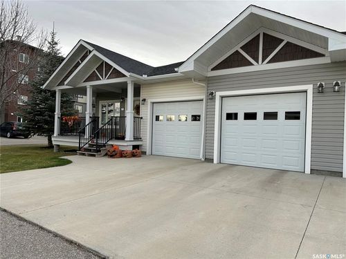 8-840 5th St Ne, Weyburn, SK, S4H3P2 | Card Image