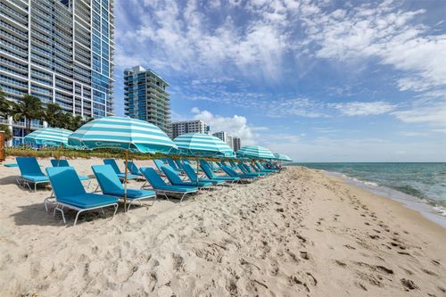 apt-411-6799 Collins Ave, Miami Beach, FL, 33141-5764 | Card Image