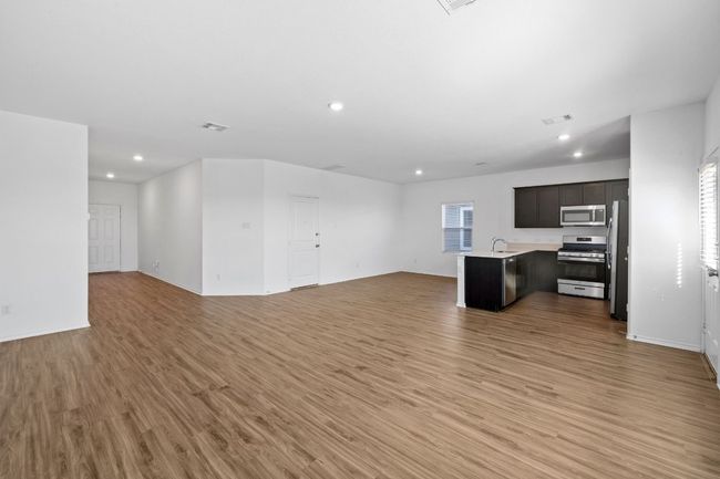 242 Geode Gln, House other with 4 bedrooms, 3 bathrooms and 4 parking in Maxwell TX | Image 8
