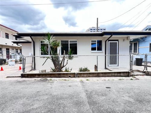 apt-c-1643C Liliha St, Honolulu, HI, 96817-5402 | Card Image