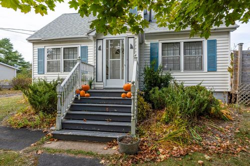 13601 Highway 1, Wilmot, NS, B0P1W0 | Card Image