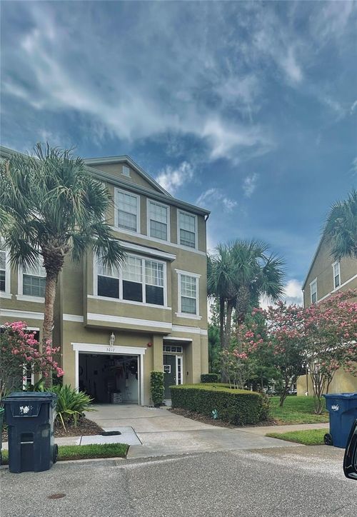 3017 Pointeview Dr, TAMPA, FL, 33611-5344 | Card Image