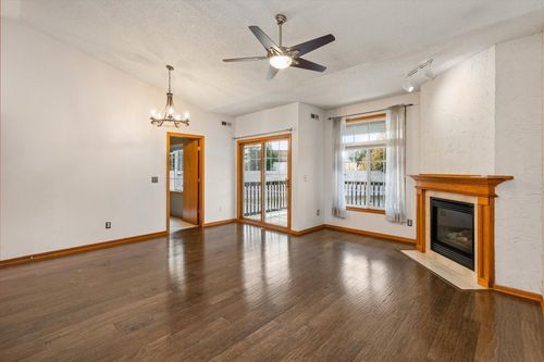 2437-2437 Patricia Drive, Urbandale, IA, 50322 | Card Image