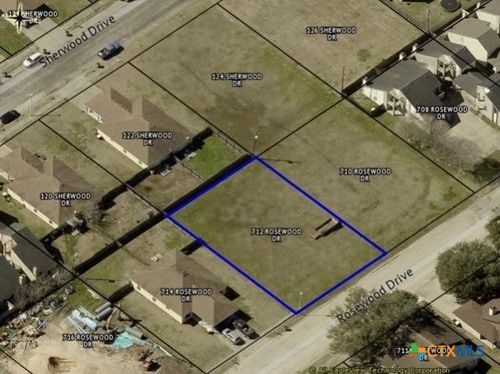 712 Rosewood Dr, Victoria, TX, 77901-4756 | Card Image