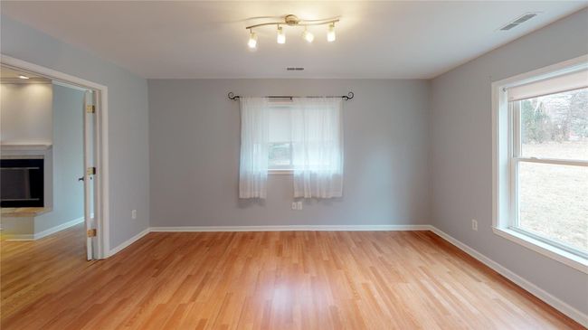 2415 E Hammond Lake Dr, House other with 5 bedrooms, 2 bathrooms and null parking in Bloomfield Hills MI | Image 4