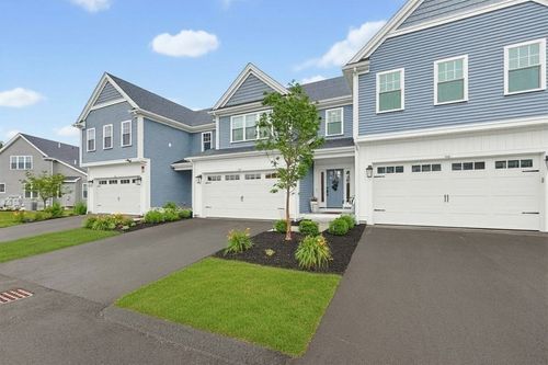 64-64 Palmetto Dr, Bellingham, MA, 02019-2159 | Card Image