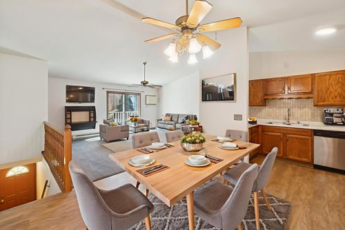 805 Canterberry Ct, West Bend, WI, 53090-2179 | Card Image