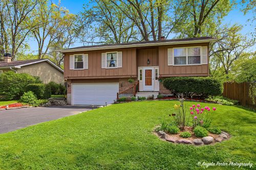 305 Woodbine Ave, Island Lake, IL, 60042-9305 | Card Image