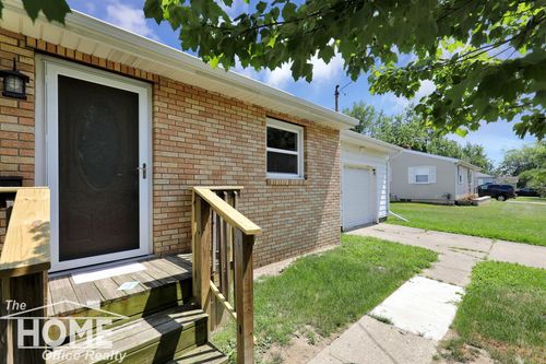 1032 N Dewey St, Owosso, MI, 48867-1841 | Card Image