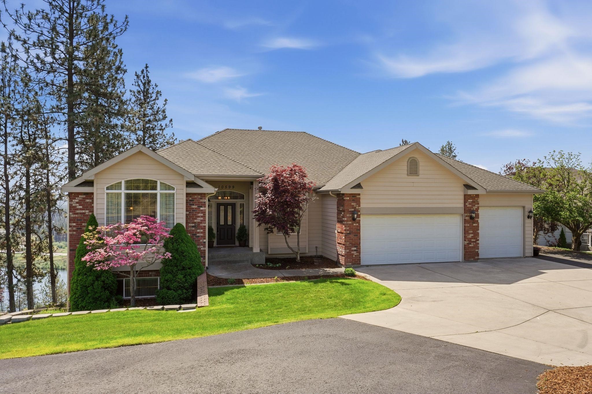 Residential in Nine Mile Falls 4