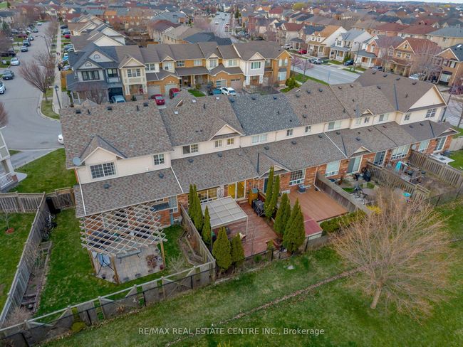 808 Mckay Cres, House attached with 3 bedrooms, 3 bathrooms and 2 parking in Milton ON | Image 8
