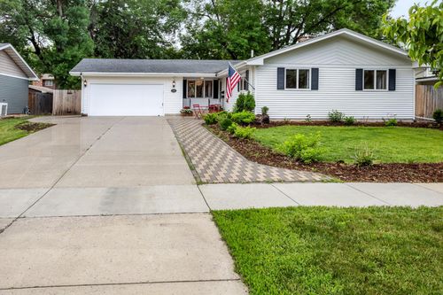 2509 Elm Street N, Fargo, ND, 58102 | Card Image