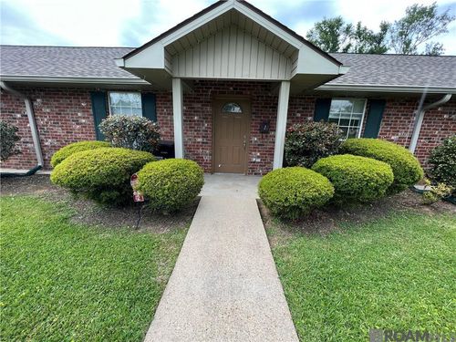 416 E Beech St, Ponchatoula, LA, 70454-2536 | Card Image